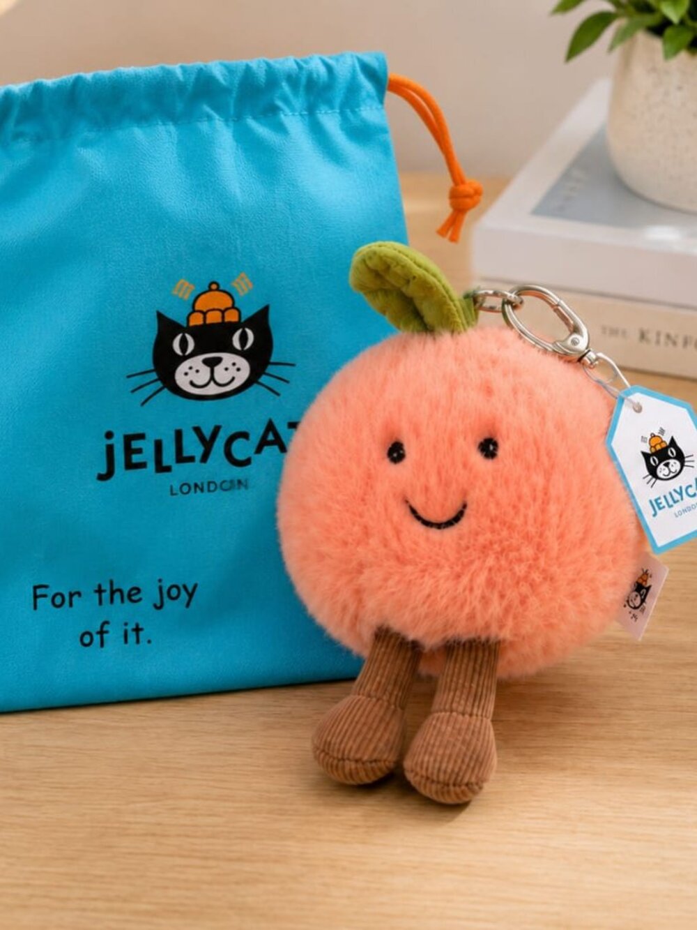 NWT Jellycat Amuseables Peach Bag Charm Plush Fruit Keychain Clip